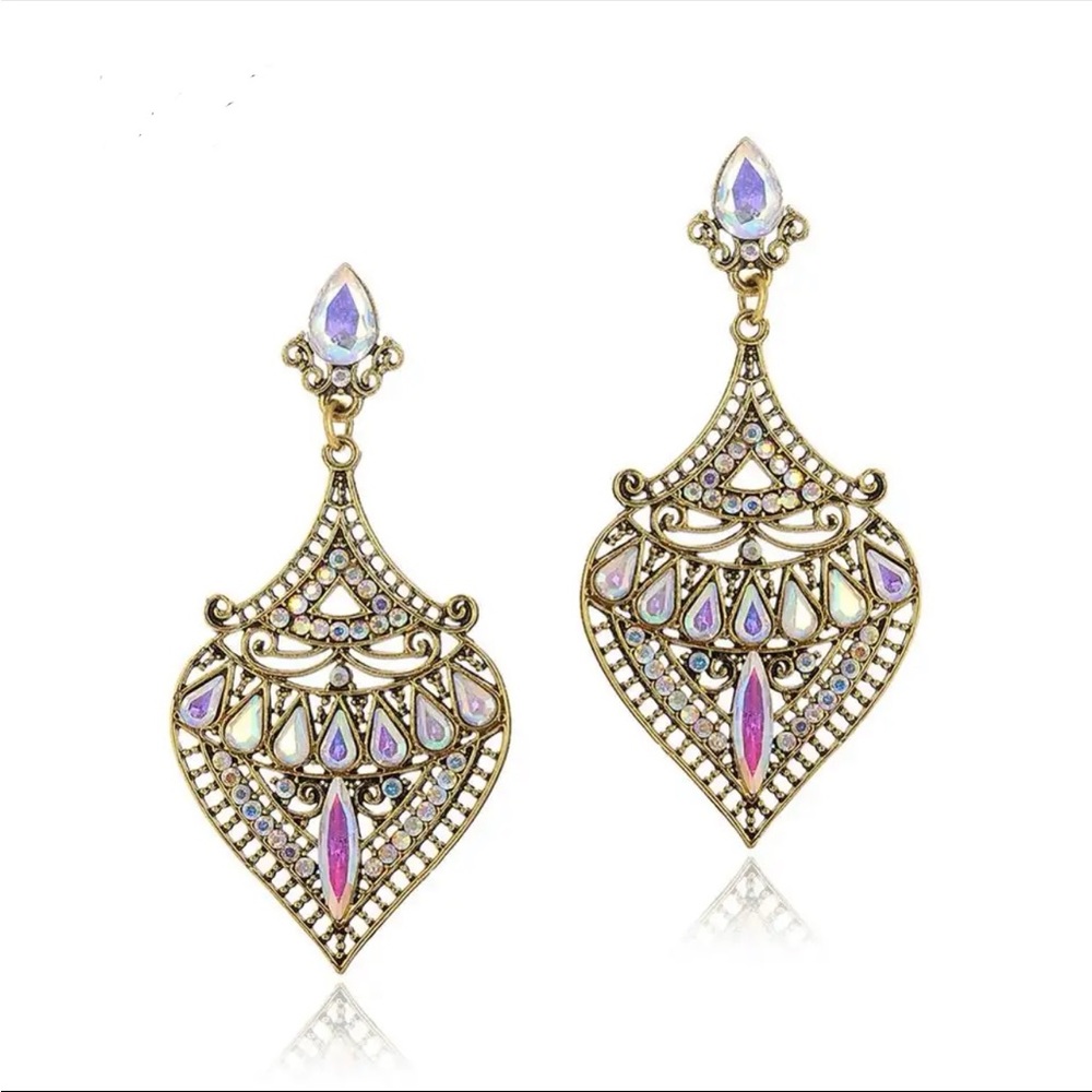 NEW Iridescent Chandelier/Dangling/Drop Reflective Rhinestone Earrings